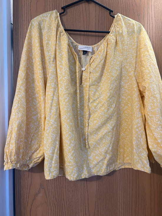 Universal Thread Tops - Universal Thread Yellow Floral Tie-Detail Long Sleeve Blouse